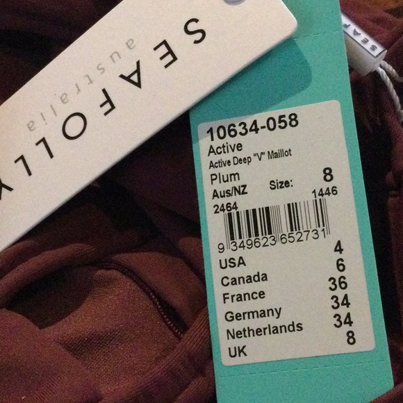 NWT $149 SEAFOLLY PLUM Active Deep V one piece - Picture 3 of 13